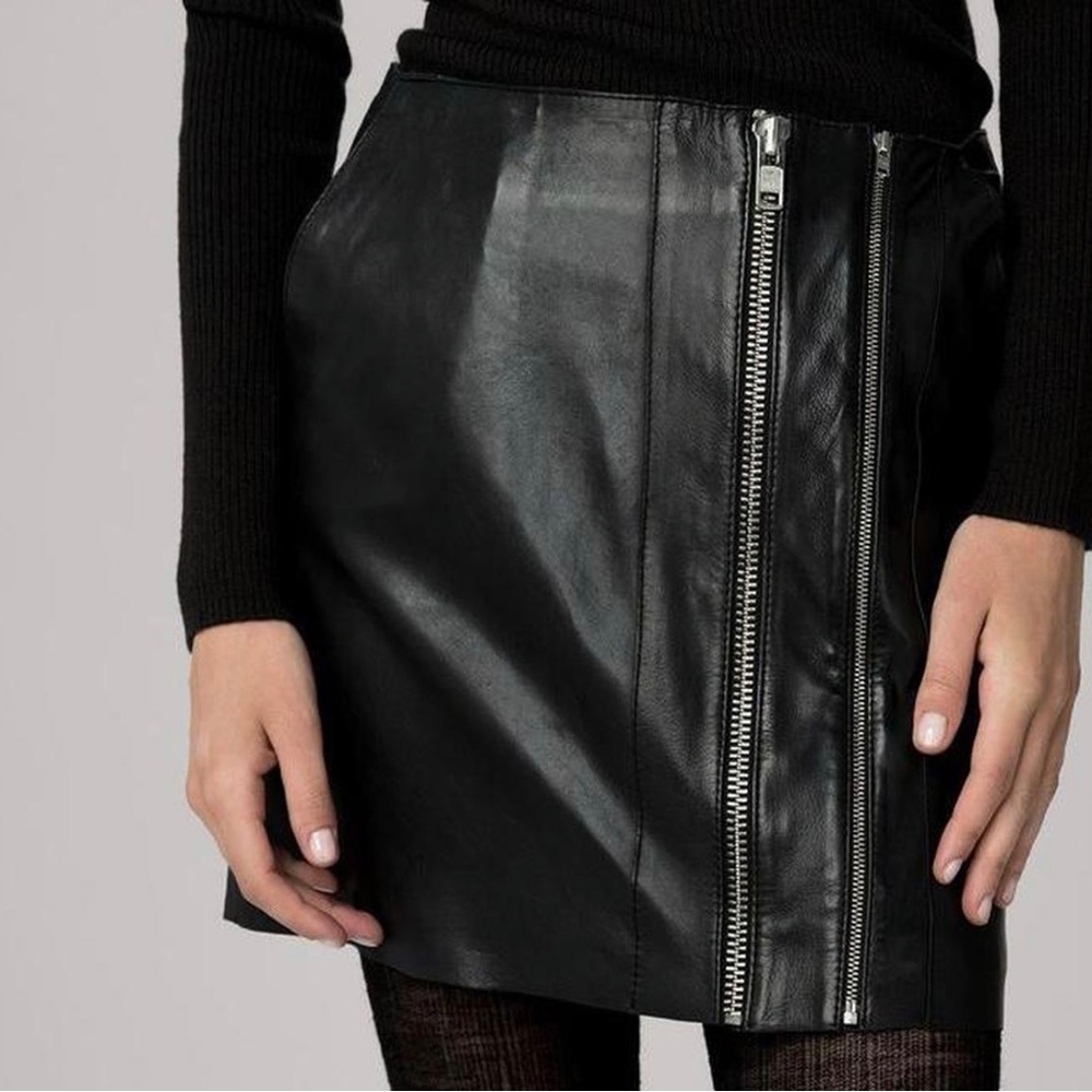 Genuine Leather Maje Skirt with front zipper.